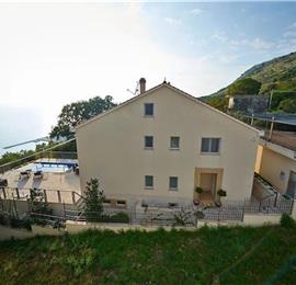 4 bedroom hilltop villa with pool near Jesenice, sleeps 8